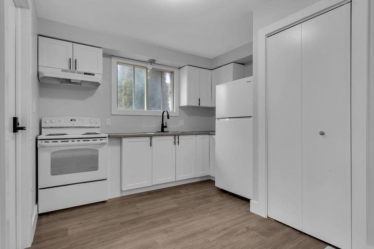 224 Mclellan Crt #1 - Photo 2 of 19