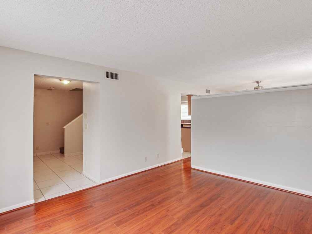 3231 Ensenada Way - Photo 2 of 14