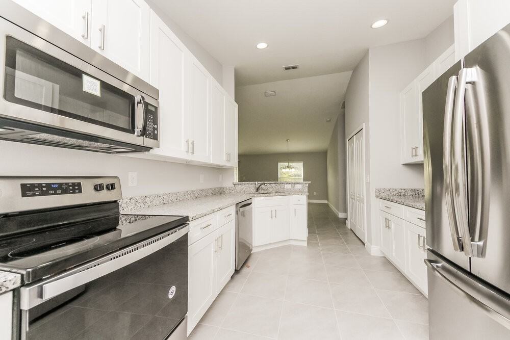 828 Valnera Ct - Photo 6 of 15