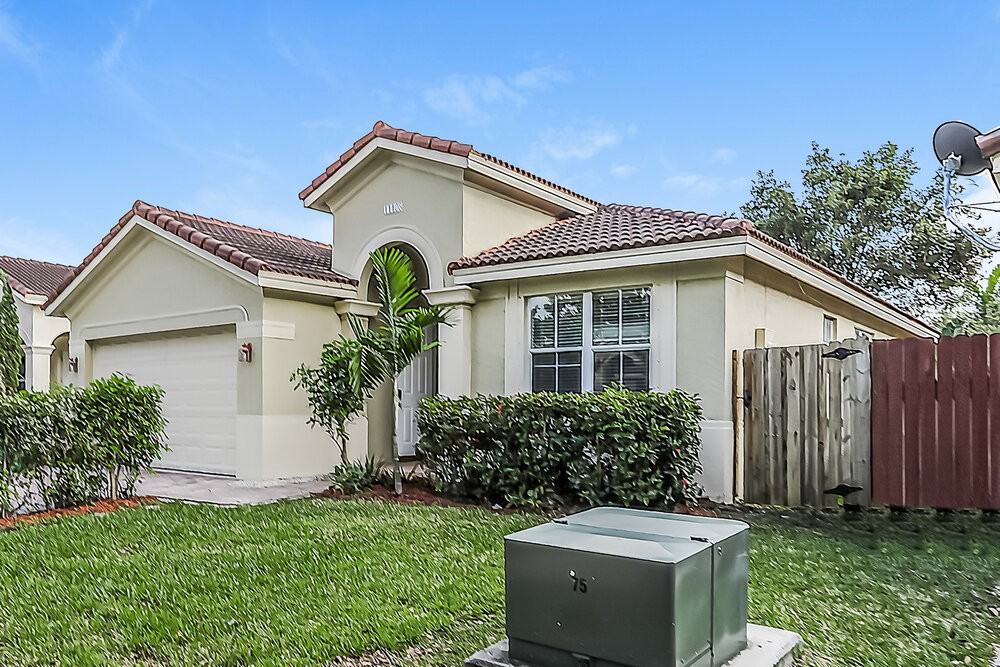 11108 Sw 243rd Ln - Photo 3 of 16