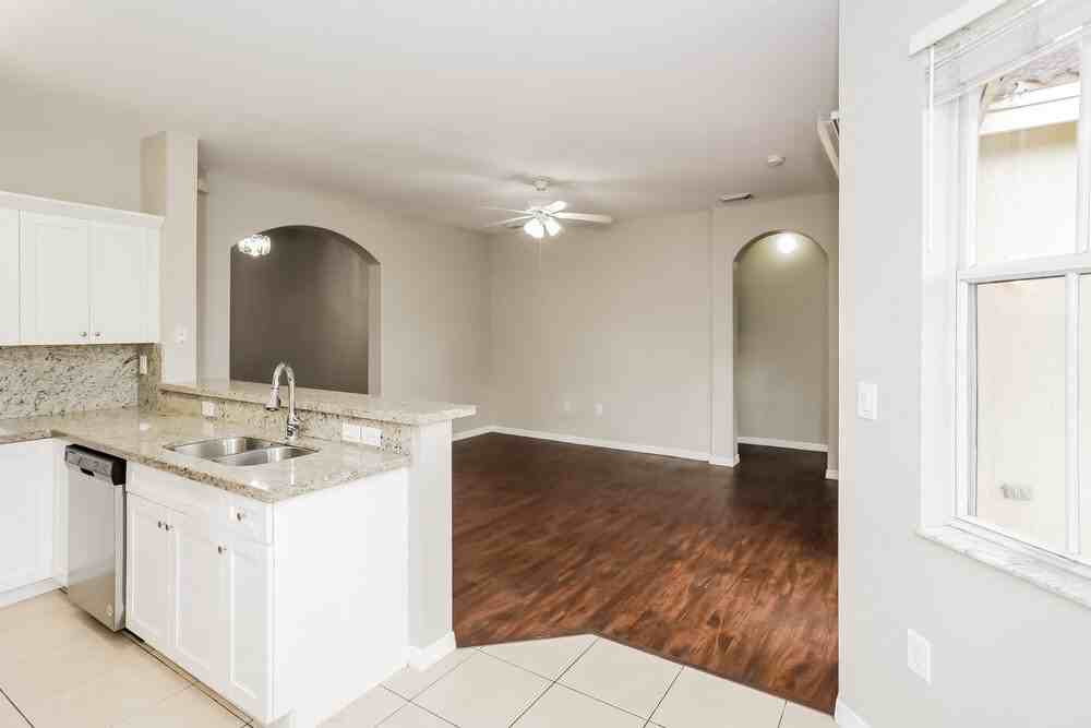 11108 Sw 243rd Ln - Photo 7 of 16