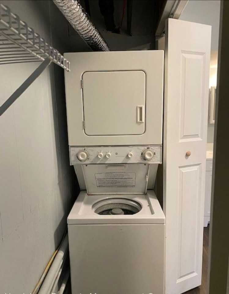 345 S Front St #4 - Photo 6 of 10