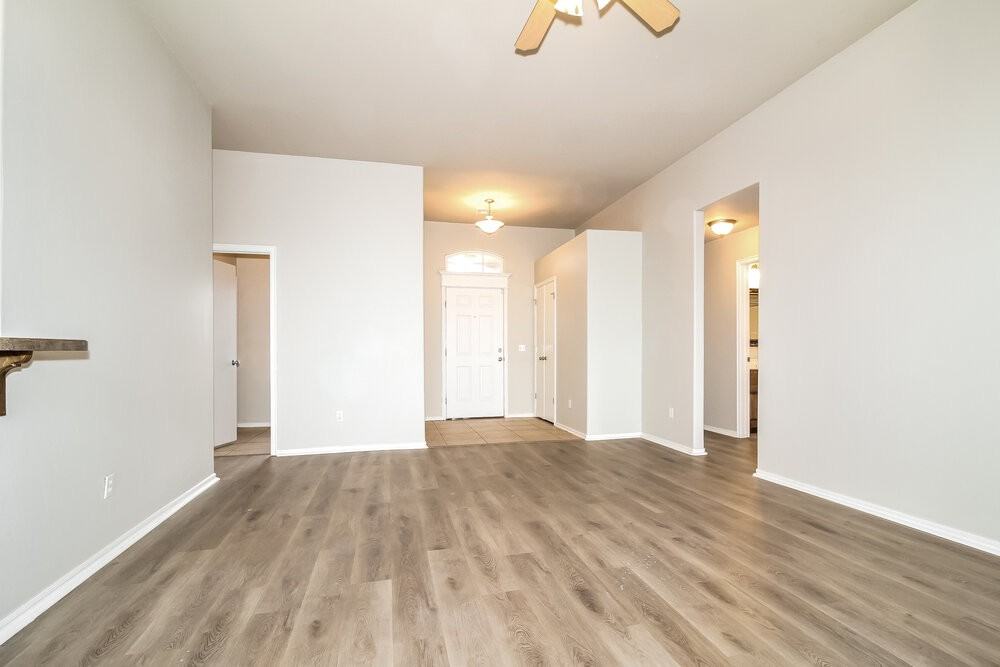 2004 Ne 32nd St - Photo 4 of 16