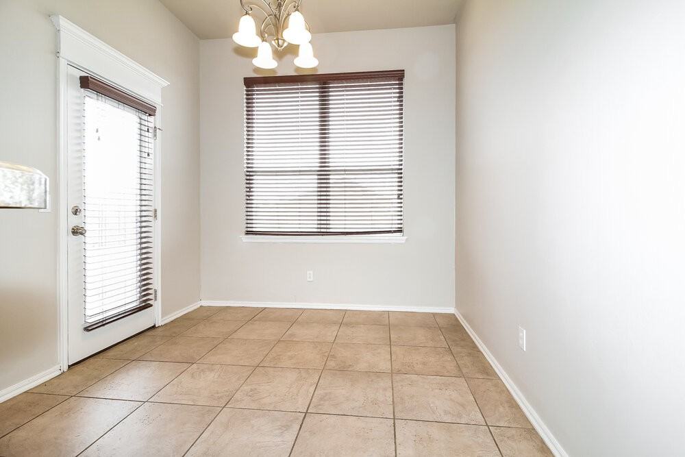 2004 Ne 32nd St - Photo 5 of 16