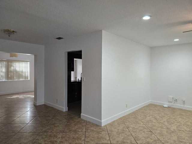 4125 Pine Branch Circle - Photo 7 of 8