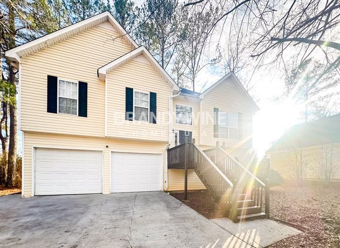 425 Hannah Dr - Photo 2 of 28