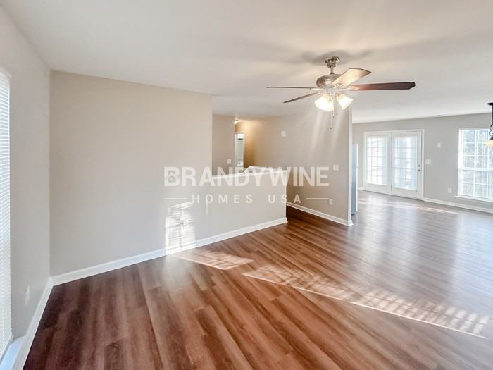 425 Hannah Dr - Photo 6 of 28