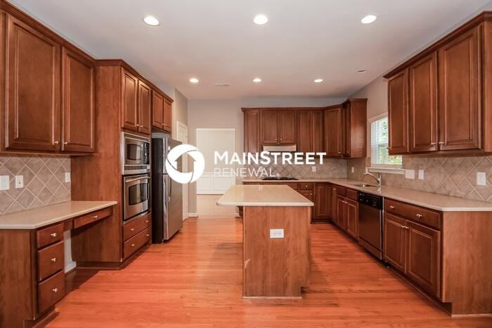 12317 Westbury Glen Ct - Photo 5 of 17