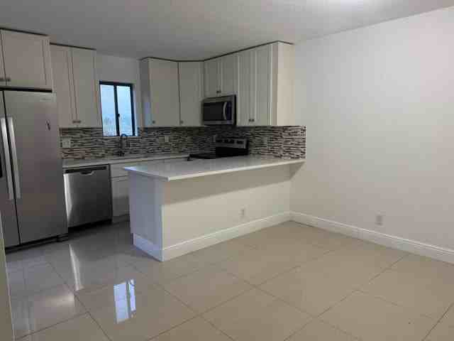 4702 Waterview Circle