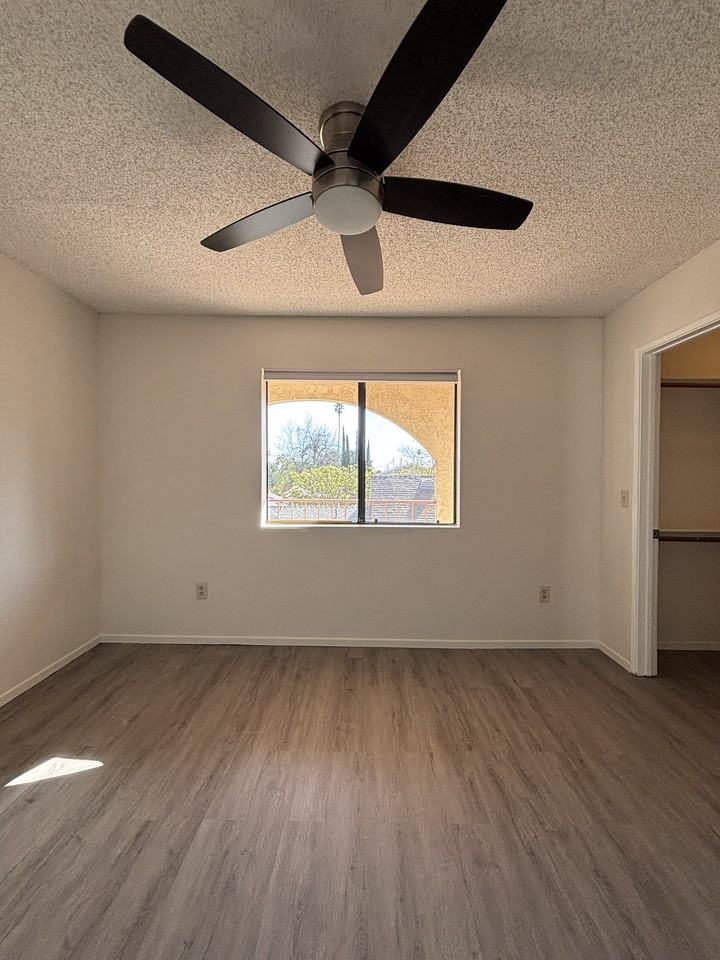 88 San Marino Avenue - Photo 2 of 36