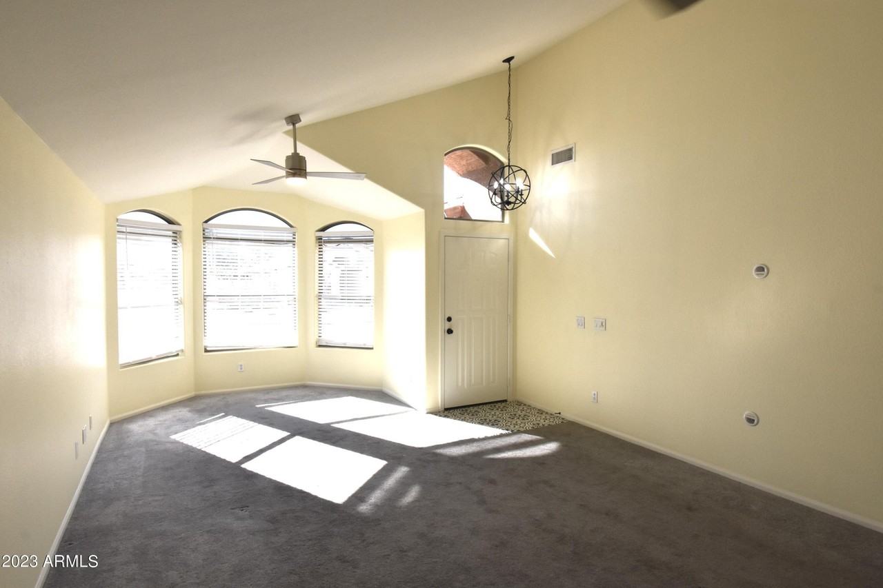 10230 W Country Club Trl - Photo 4 of 38