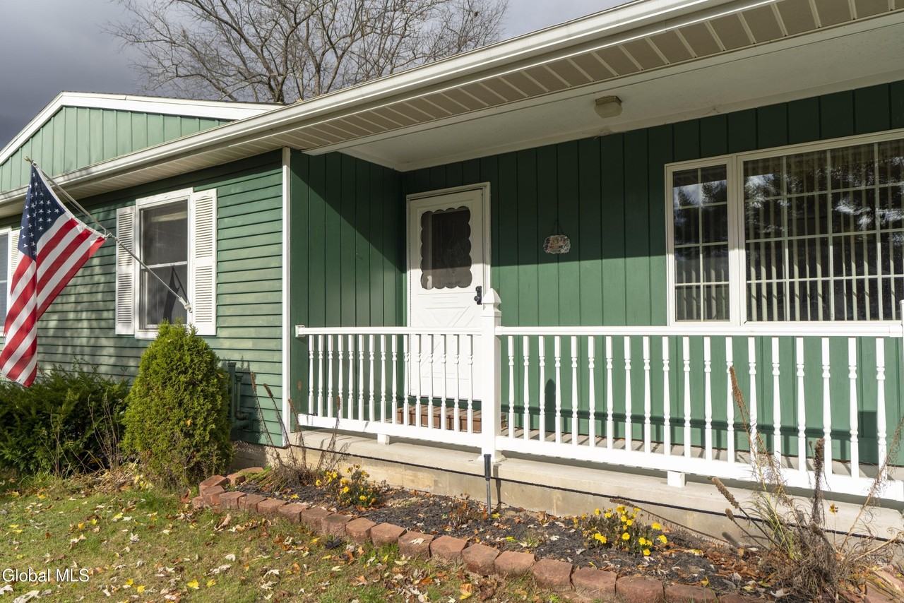 11 Keyes St - Photo 3 of 20