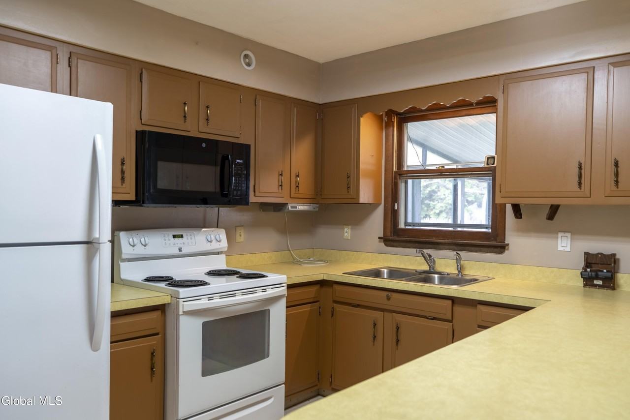 11 Keyes St - Photo 5 of 20