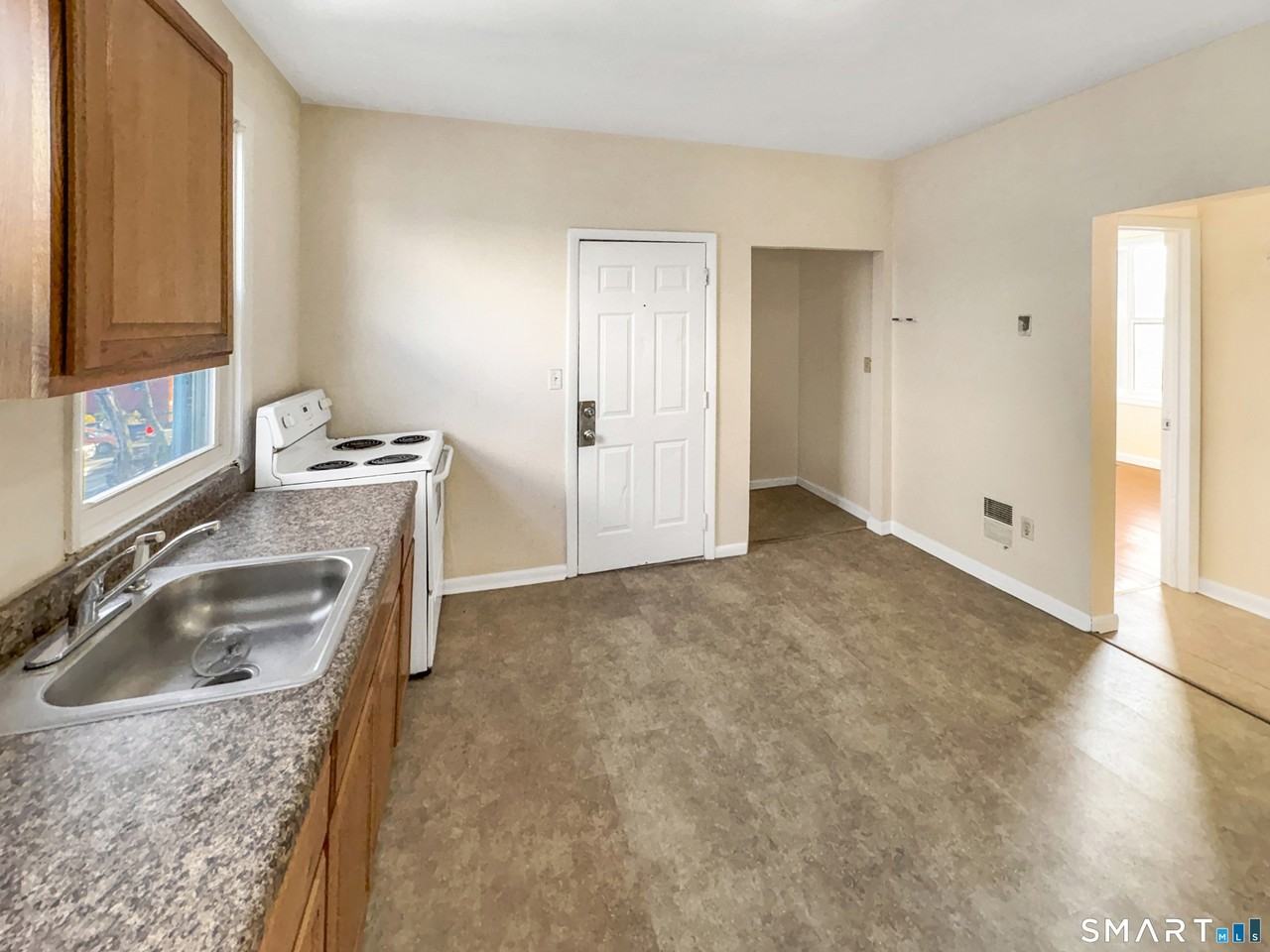 34 Wolcott St Unit 3 #3 - Photo 7 of 15