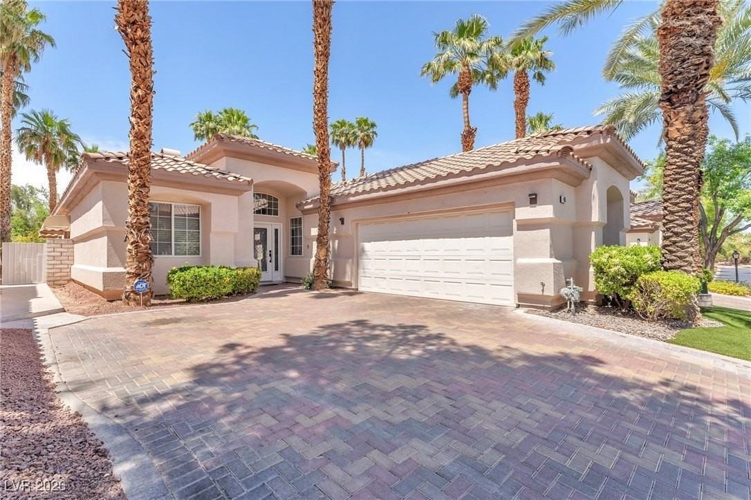 465 Indigo Springs St - Photo 2 of 33