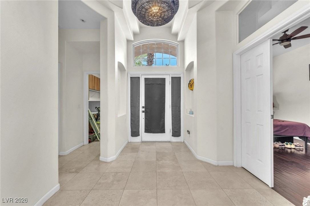 465 Indigo Springs St - Photo 4 of 33