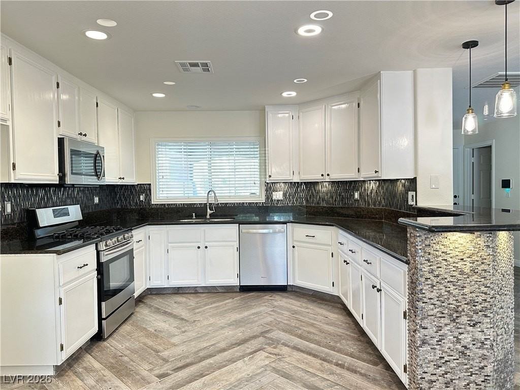 6545 Cedar Waxwing St - Photo 5 of 40