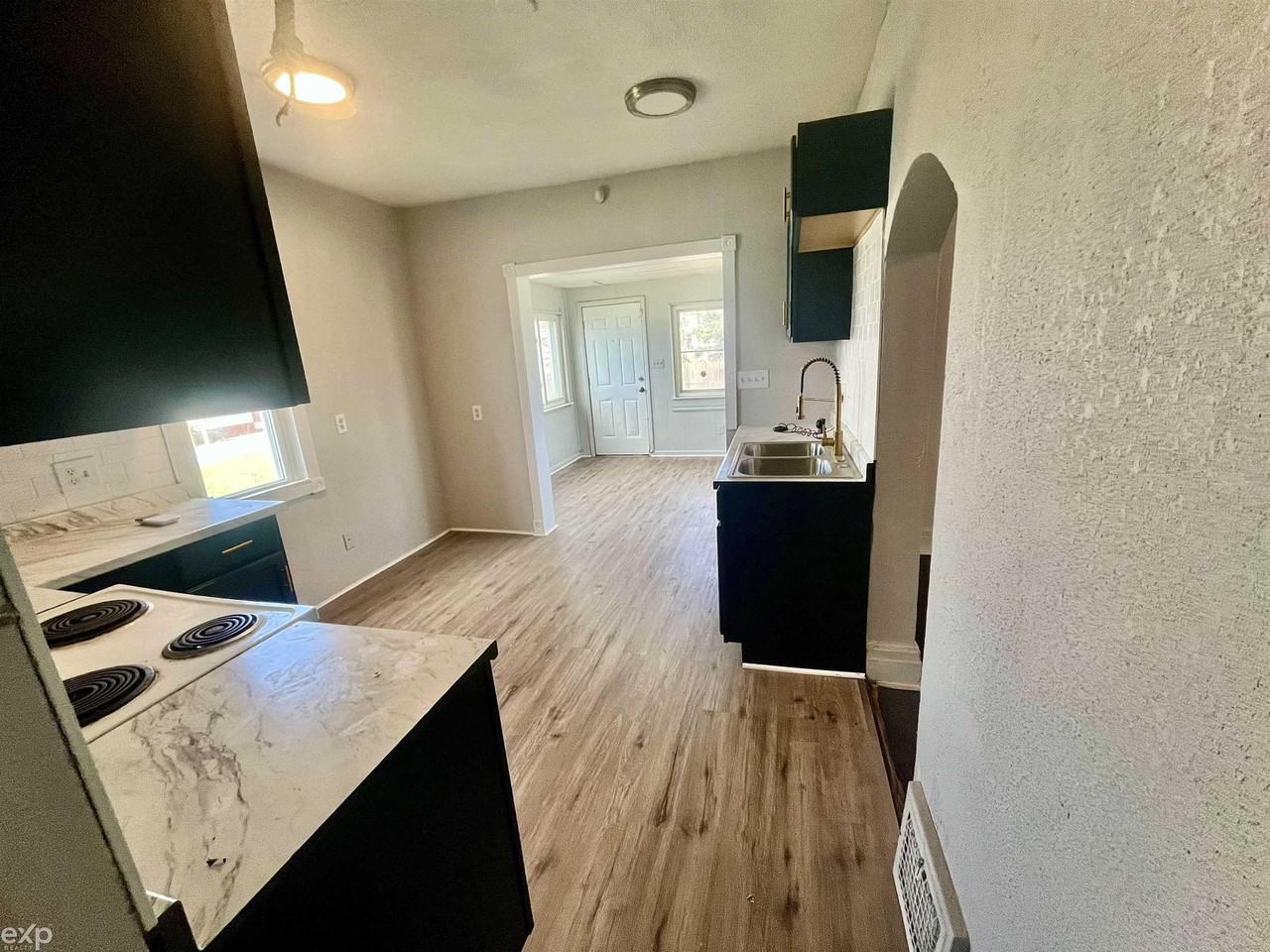 13 E Glenwood St - Photo 6 of 24