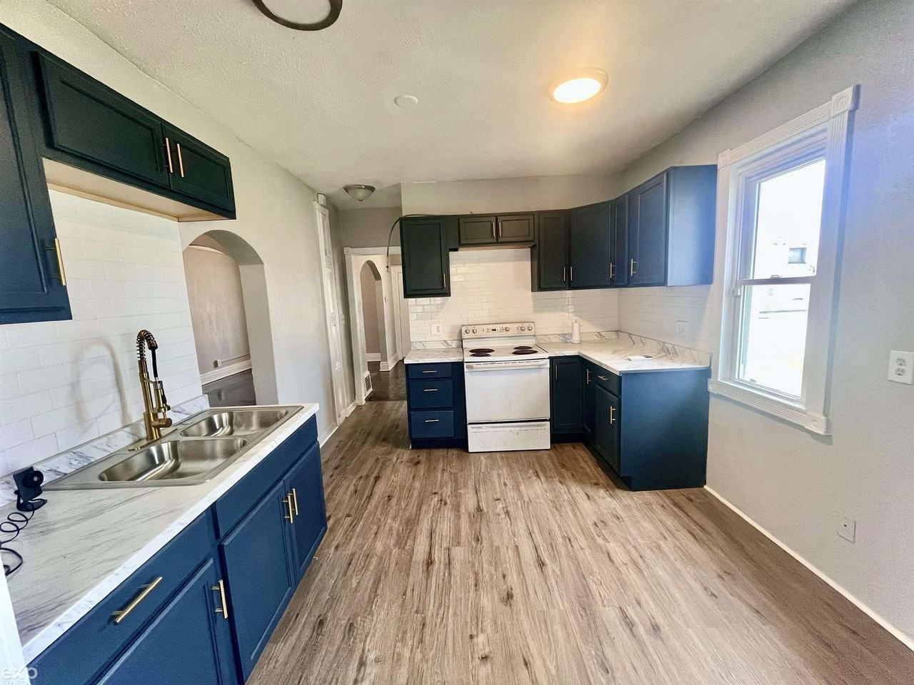 13 E Glenwood St - Photo 7 of 24