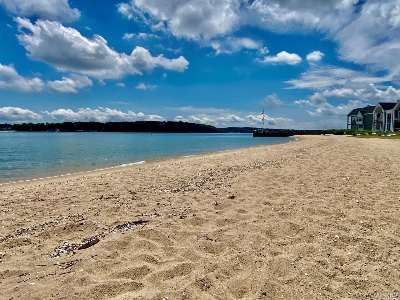 427 4th St - Photo 3 of 3