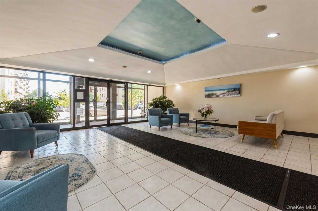 855 E Broadway - Photo 7 of 9