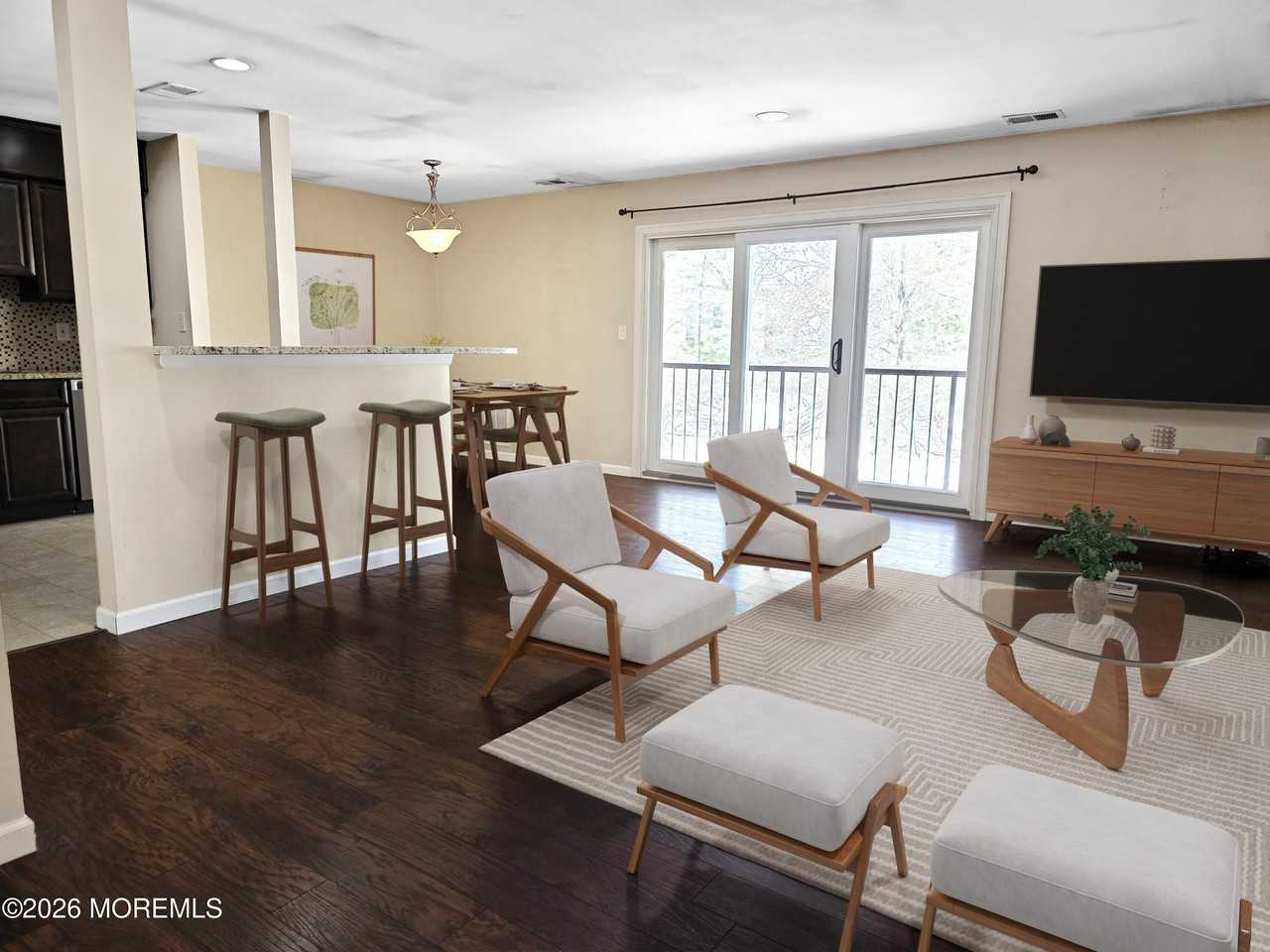 38 Worthington Ct Unit 4 #4 - Photo 6 of 13