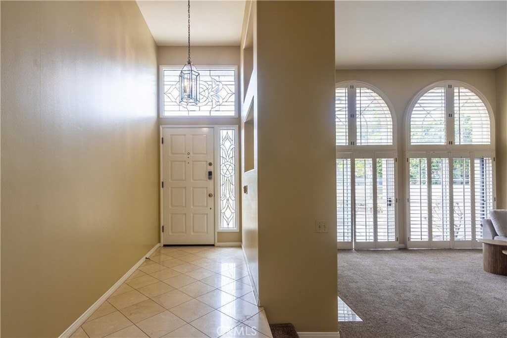 19341 Sawgrass Ln - Photo 2 of 34