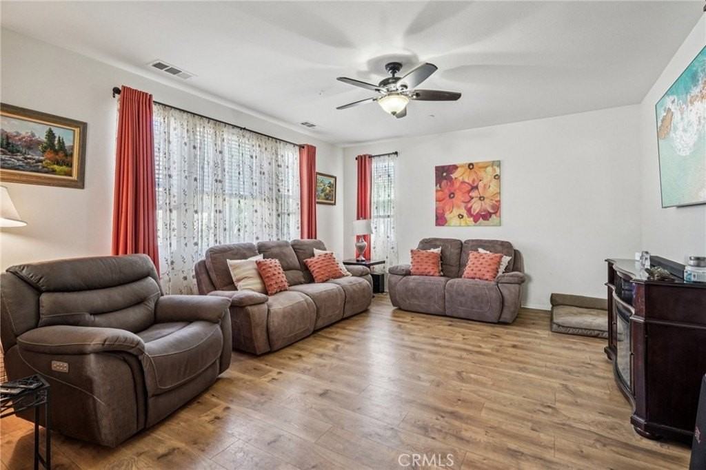 6562 Crescendo Ct - Photo 4 of 50