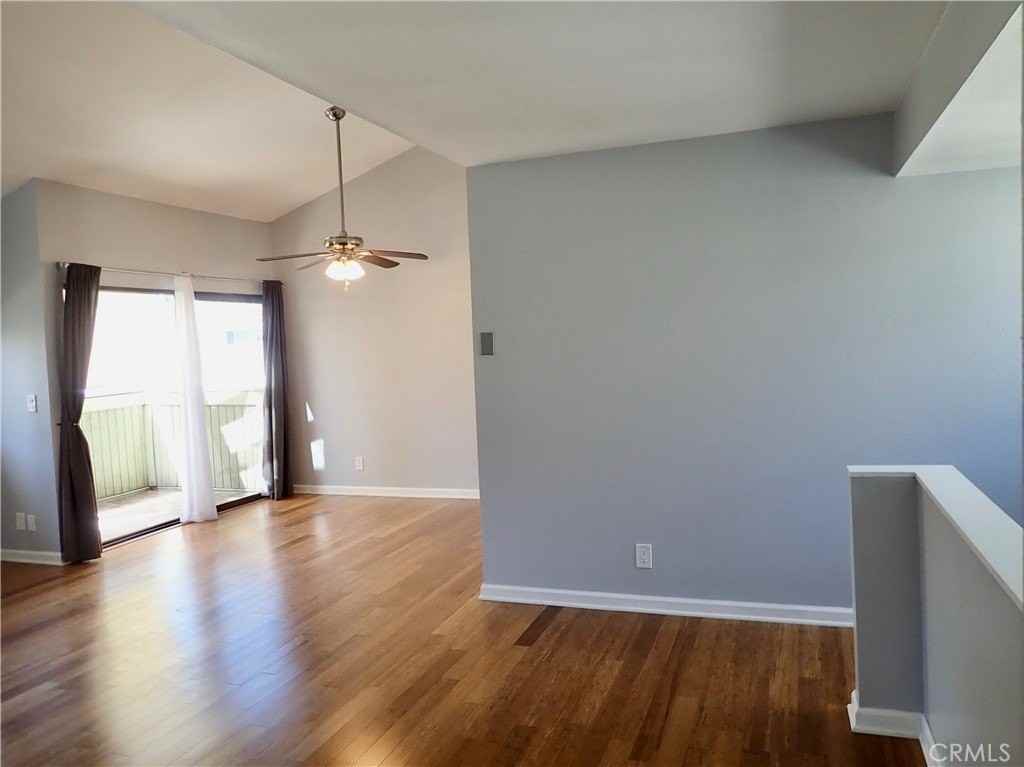 22117 Burbank Blvd - Photo 2 of 10