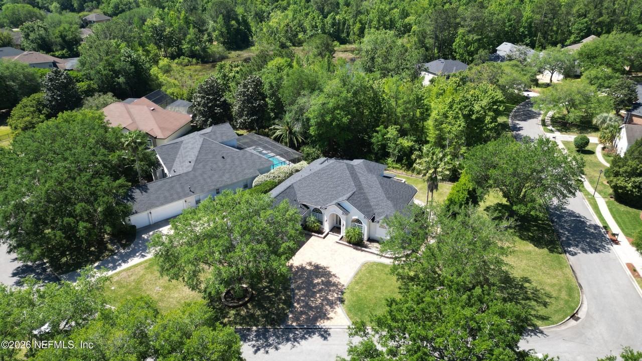 10980 Wood Eden Ct - Photo 4 of 40