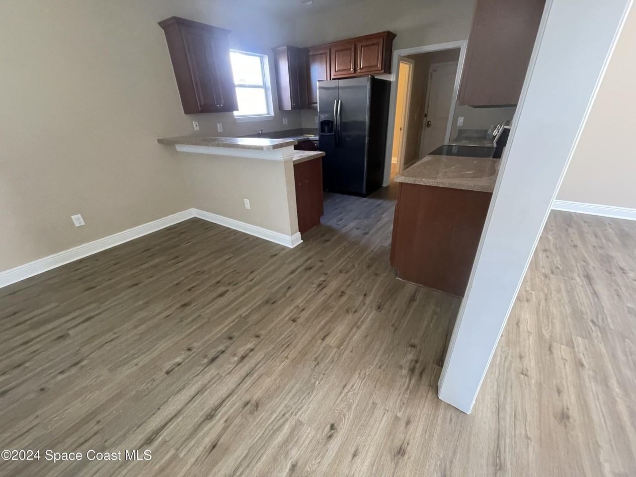 1307 Alaqua Way - Photo 5 of 18