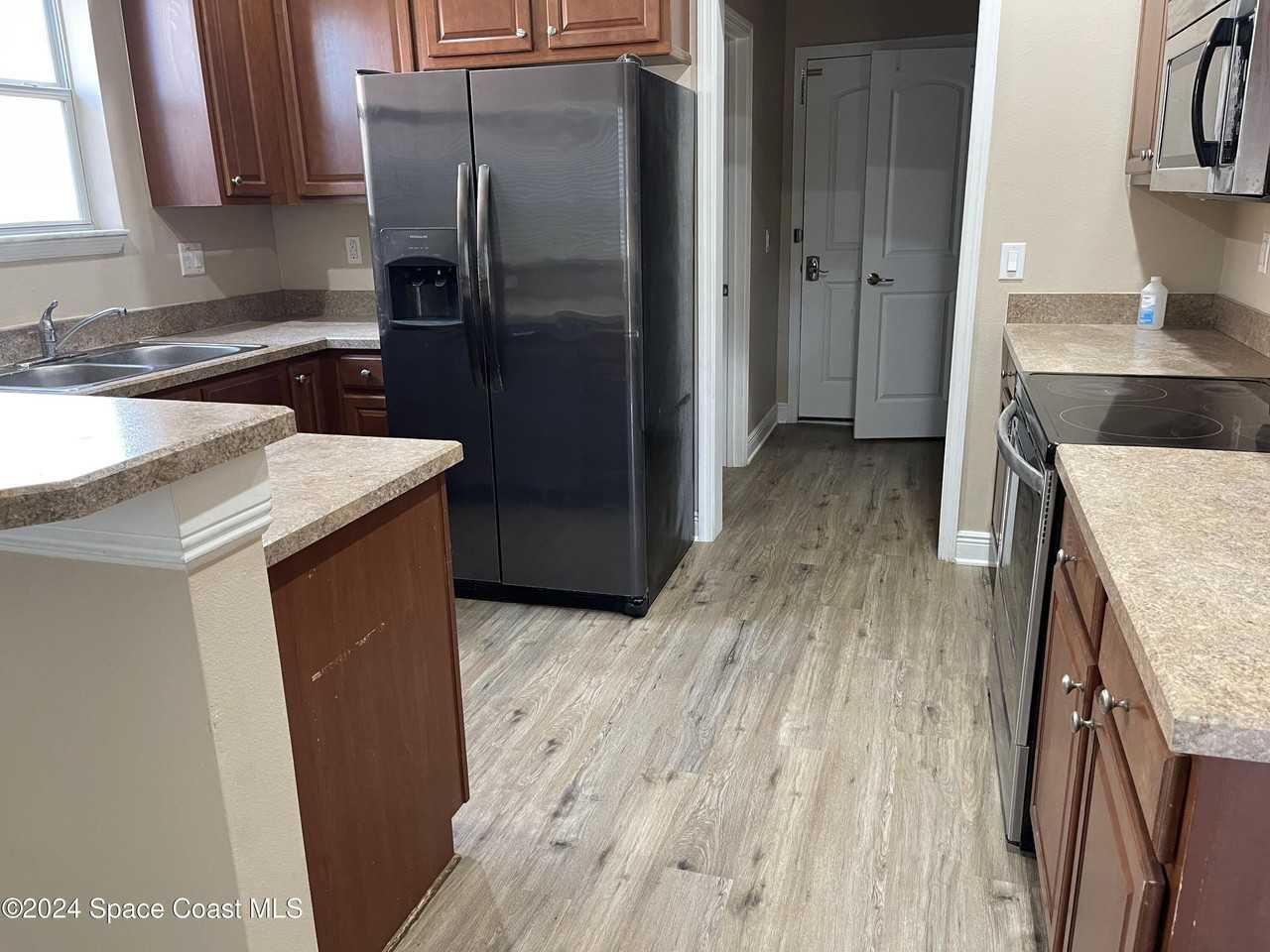 1307 Alaqua Way - Photo 6 of 18