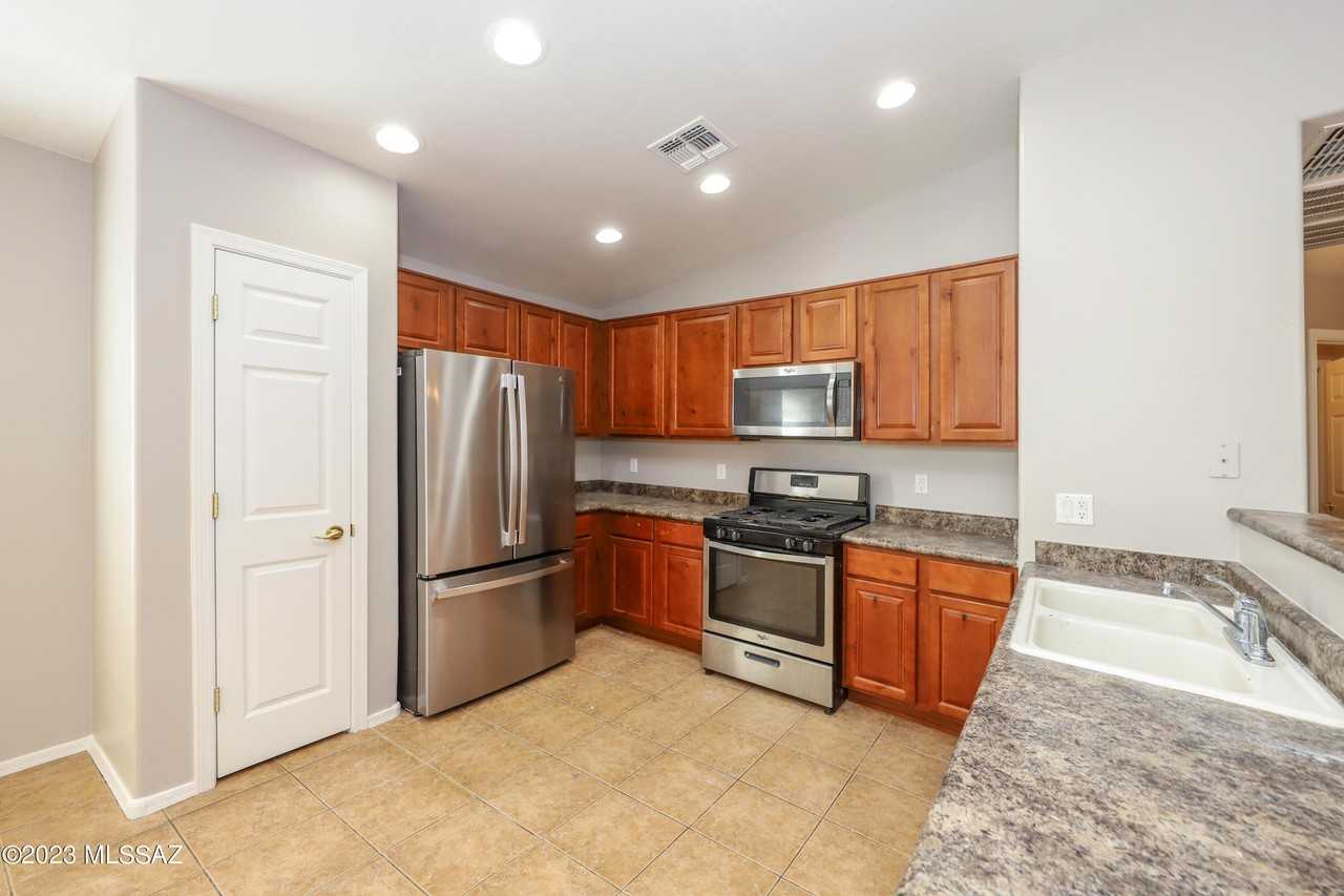 8187 S Camino Serpe - Photo 5 of 36