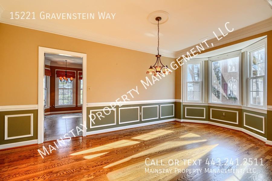 15221 Gravenstein Way - Photo 6 of 47