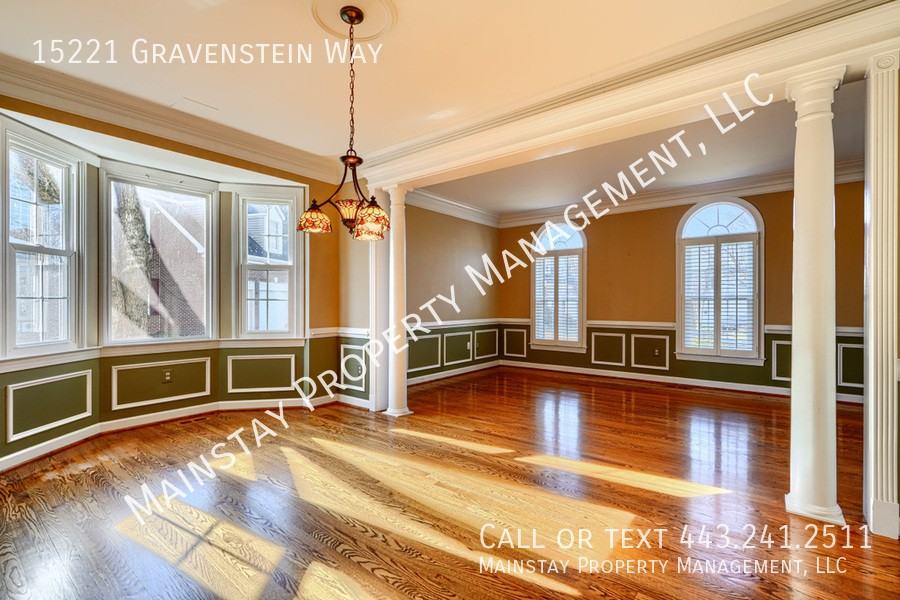 15221 Gravenstein Way - Photo 7 of 47