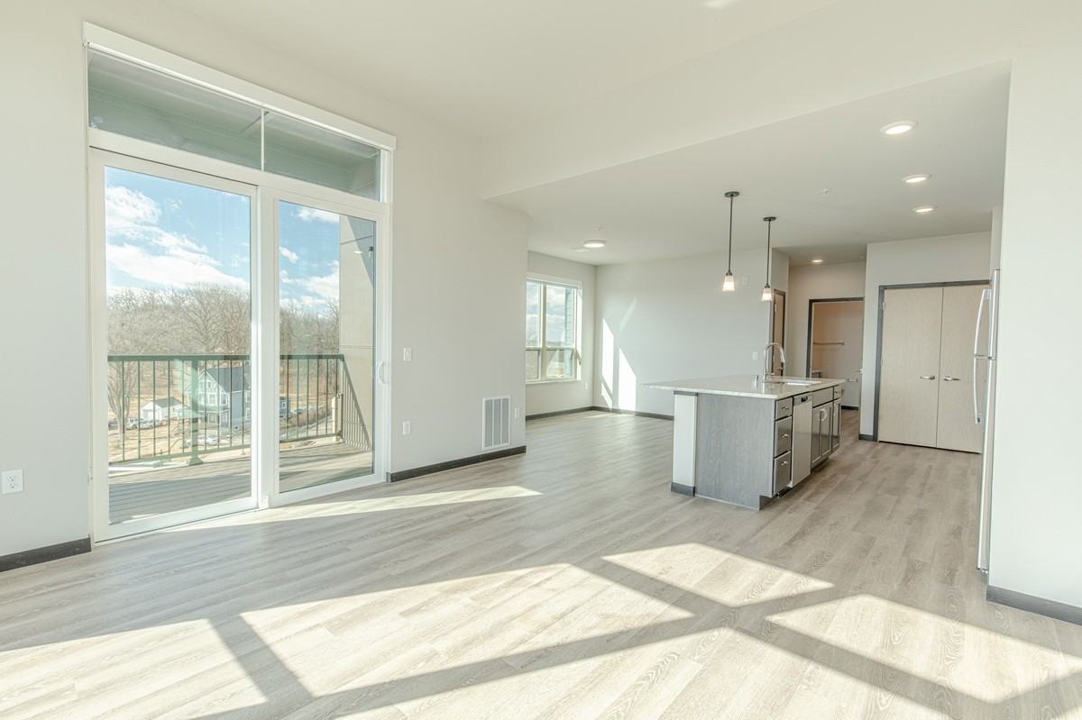 Rise Madison - Photo 4 of 34