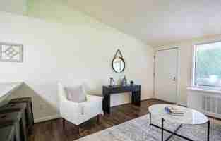 featured image of 4140 Fairlake Ln Apt A