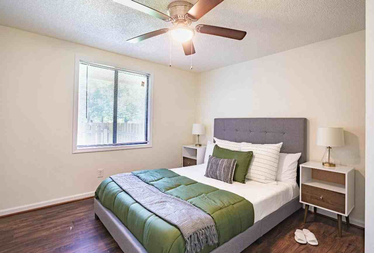 Oakbrook ~ Boutique Cottage Style Living Meets Hassle Free Leasing - Photo 4 of 10