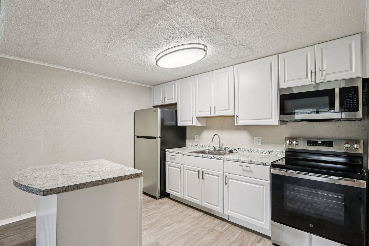 Summer Glen ~ Boutique Cottage Style Living Meets Hassle Free Leasing - Photo 3 of 14