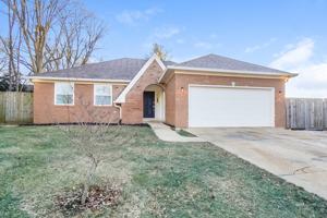 featured image of 703 Willow Ct