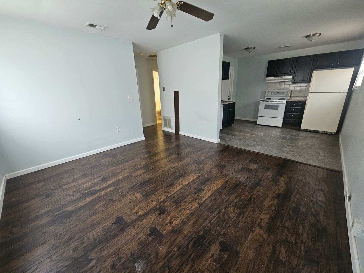 9332 Lamont St - Photo 3 of 8