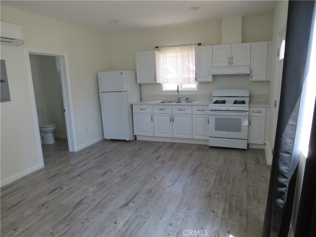 9013 Gladbeck Ave #9013 - Photo 7 of 13