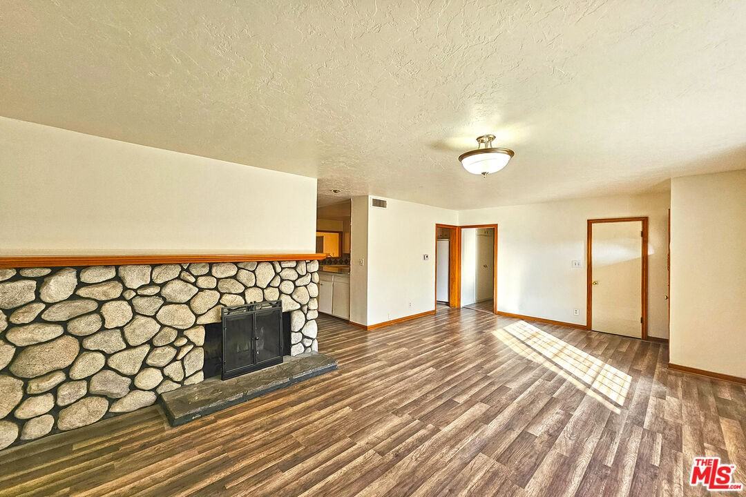 9321 Donna Ave #9321 - Photo 5 of 29