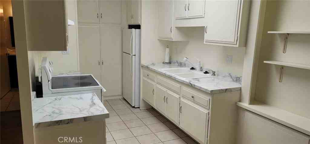 2119 Via Puerta #2119P - Photo 2 of 13