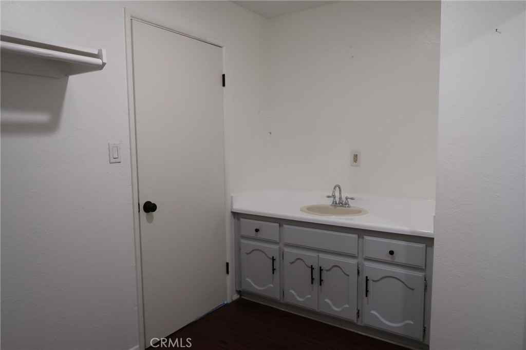 455 Nassau Ave #455 - Photo 3 of 45