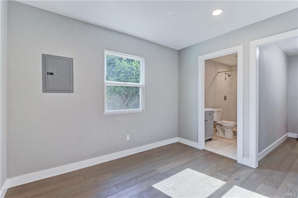 409 Olive St #409B - Photo 2 of 11