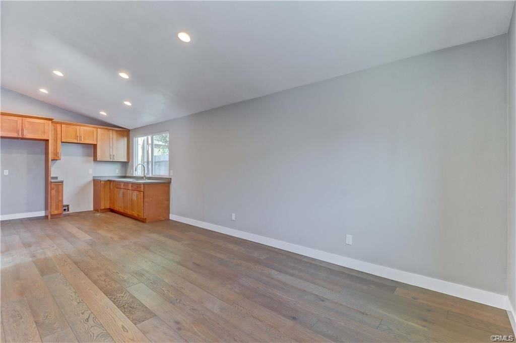 409 Olive St #409B - Photo 4 of 11