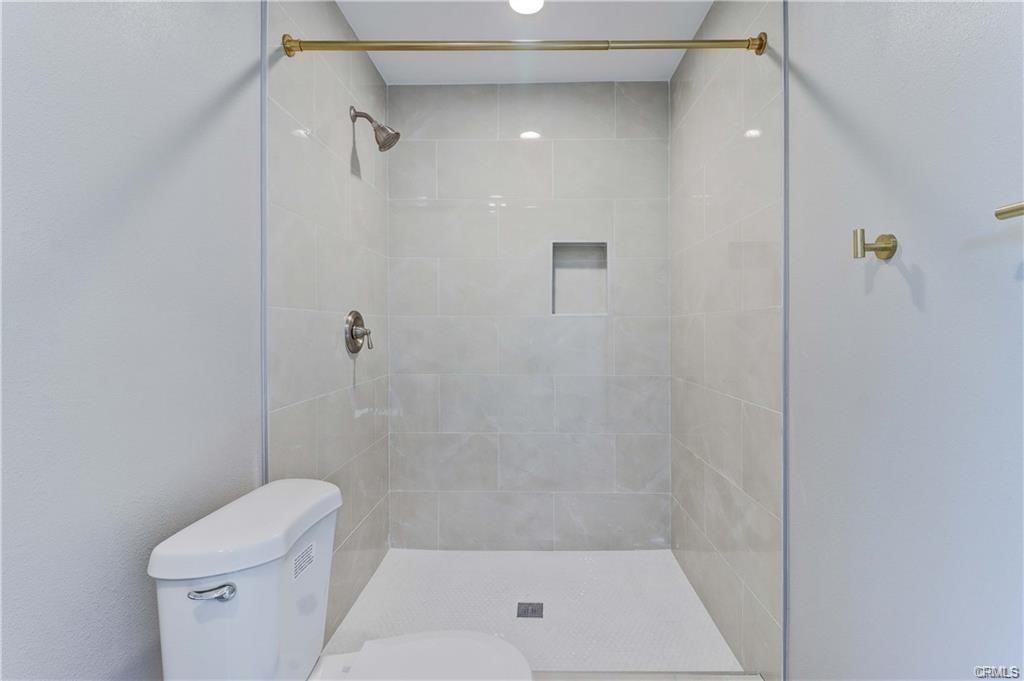 409 Olive St #409B - Photo 5 of 11