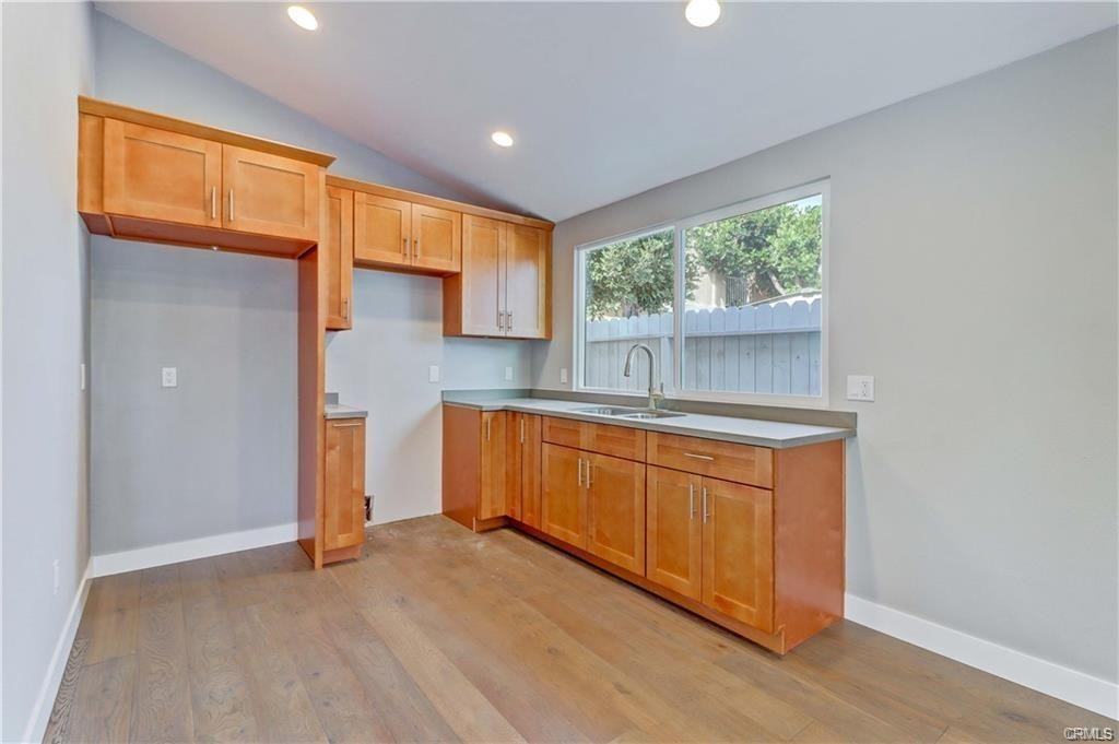 409 Olive St #409B - Photo 6 of 11