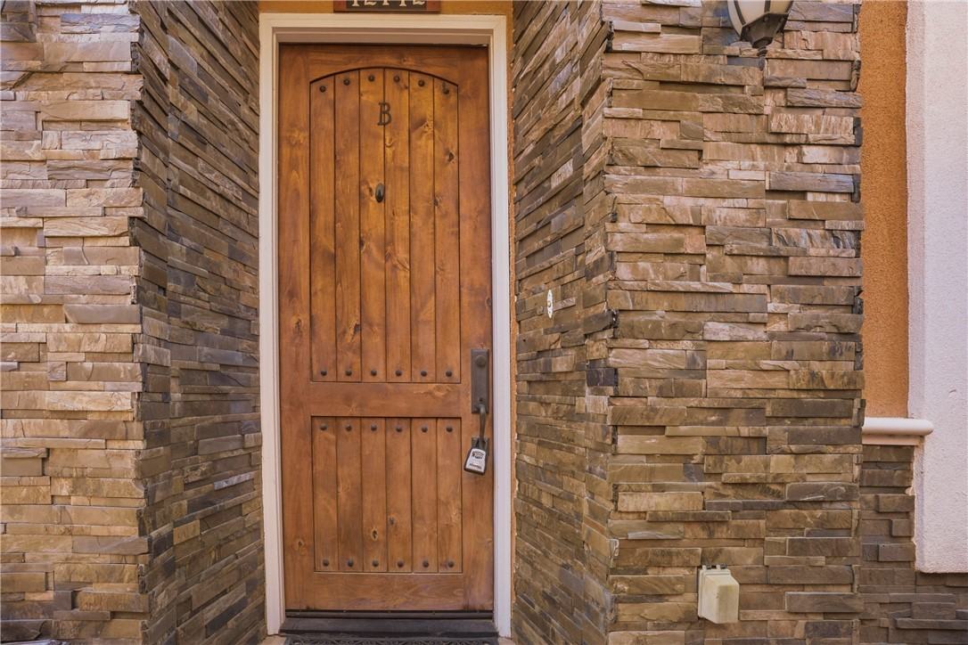 12712 Menlo Ave #12712B - Photo 3 of 14